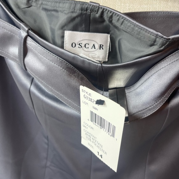 OSCAR DE LA RENTA SILVER INVERTED FLAT PLEAT SATIN SKIRT NEW WITH TAGS - Picture 3 of 14